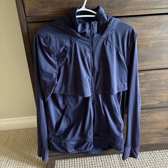 lululemon Kicking Asphalt Jacket - Picture 5 of 7